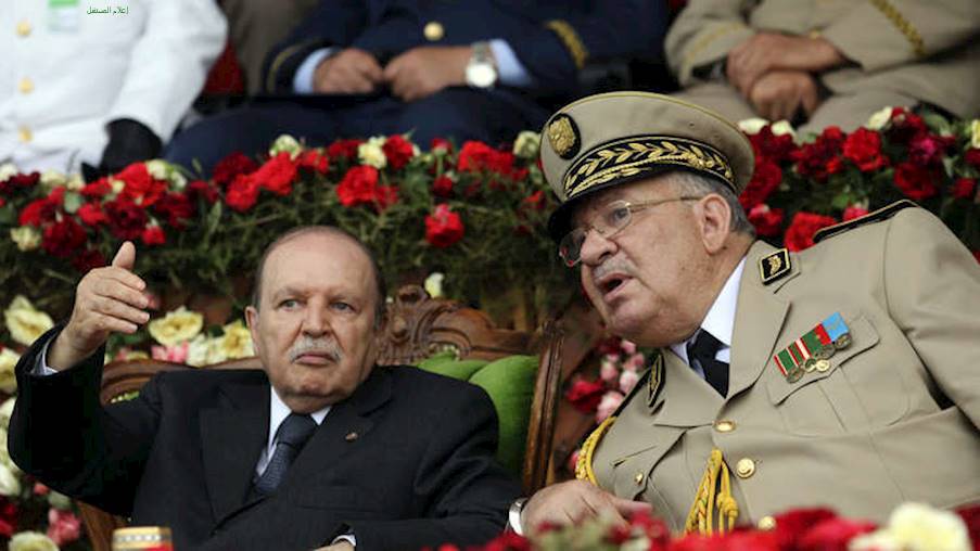 الأمين السابق للحزب الحاكم بالجزائر: قرار الجيش ليس انقلابا ويسقط مؤامرة خارجية