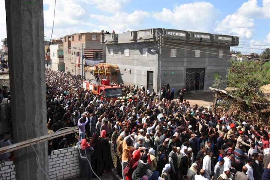 الآلاف يشاركون في جنازة عسكرية وشعبية لشهيد سيناء بدمنهور