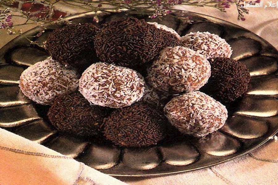 طريقة عمل كرات الشوكولاته بجوز الهند